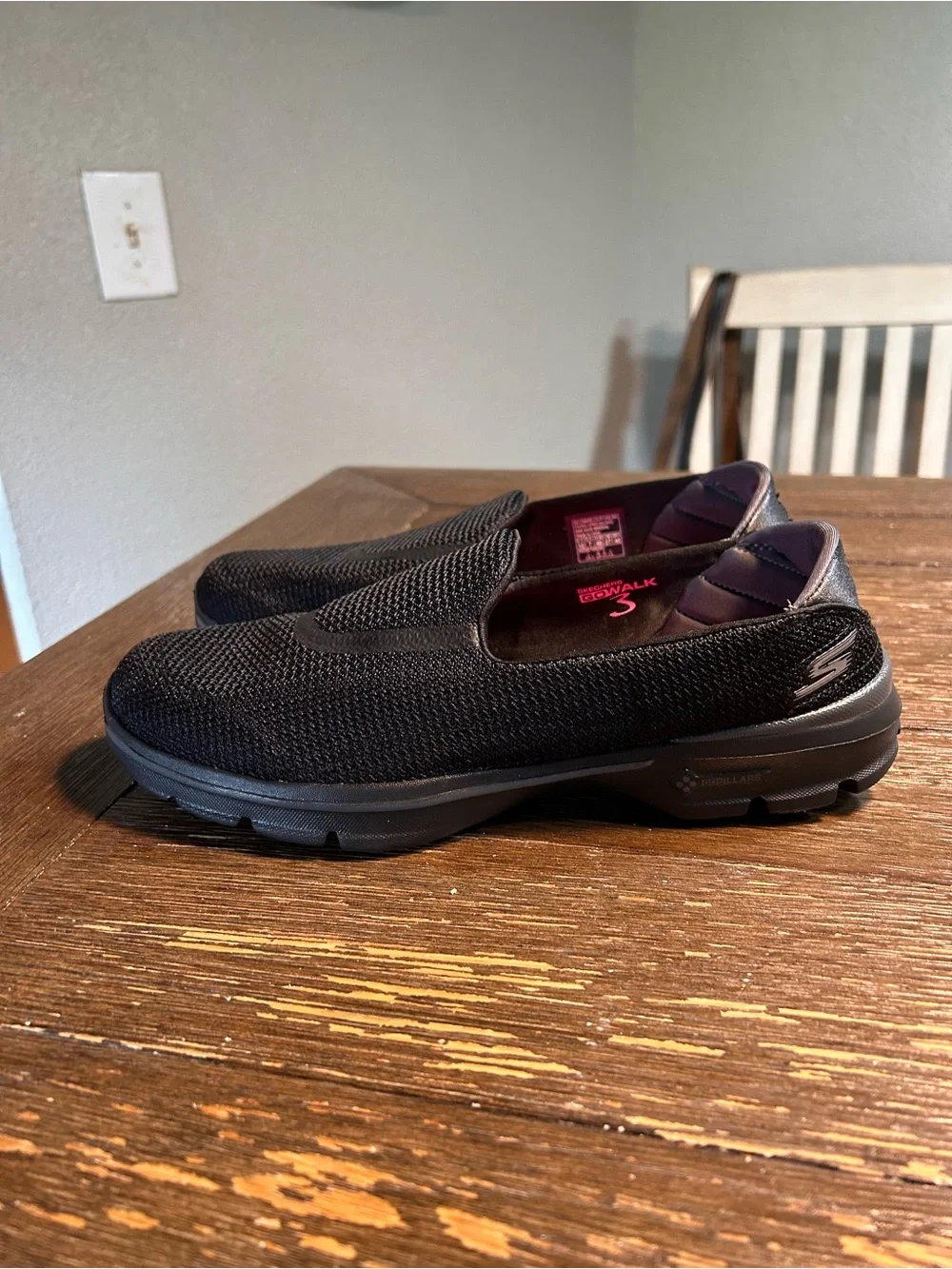 Skechers go walk 3 size 10
